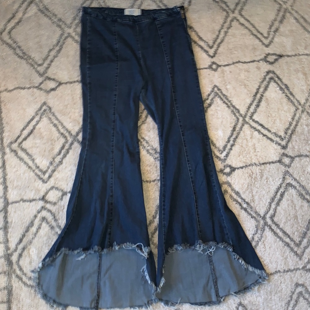 High waisted bell bottom jeans